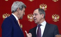 Lavrov, Kerry hold phone talks on Syria ceasefire