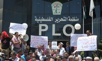 Palestinians warn to freeze ties with the US 