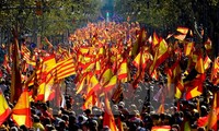 Nearly three fourths Catalans reject split from Spain
