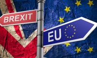 EU sets demands for post Brexit transition