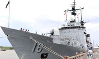 Philippine naval ship visits HCM City