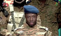 Burkina Faso army deposes president 
