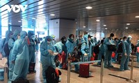 36 flights carry over 2,000 Vietnamese citizens back home