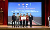 Debate raises students’ awareness of green transportation