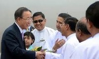 ທ່ານເລຂາທິການໃຫຍ່ສະຫະປະຊາຊາດ Ban Ki Moon ໄດ້ພົບປະກັບ ການນຳມ້ຽນມາ
