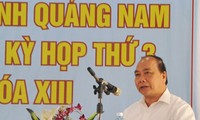 ທ່ານຮອງນາຍົກລັດຖະມົນຕີ Nguyen Xuan Phuc ພົບປະກັບຜູ້ມີສິດເລືອກຕັ້ງເມືອງ ດ້ຽນບານ
