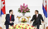 ທ່ານນາຍົກລັດຖະມົນຕີ ກຳປູເຈຍ Samdech Hun Sen ຢ້ຽມຢາມຫວຽດນາມ ຢ່າງເປັນທາງການ
