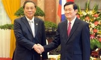 Staatspräsident Truong Tan Sang ist in Vientiane eingetroffen