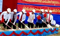  Spatenstich für den Bau der Denkmalanlage für Präsident Ho Chi Minh in Laos