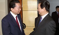Premierminister Dung trifft Ex-Premierminister Japans