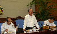 Vize-Premierminister Nguyen Xuan Phuc tagt zur städtischen Verwaltungen