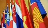Premierminister Dung nimmt am ASEAN-Gipfeltreffen in Kambodscha teil