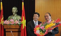 Vize-Premierminister Nguyen Xuan Phuc zu Gast beim VOV-Funkhaus