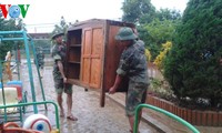 Die Folgen der Überschwemmung in Zentralvietnam beseitigen