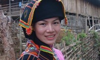 Vorstellung des Pieu-Schals der schwarzen Thai Frauen