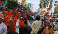 Die kambodschanische Regierung wirft der Opposition Verfassungswidrigkeit vor