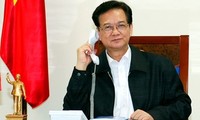 Premierminister Nguyen Tan Dung führt Telefongespräch mit dem Stabschef des Weißen Hauses