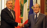Parlamentspräsident Nguyen Sinh Hung zu Gast in Italien