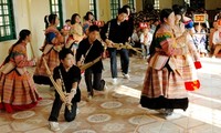 Lernbereitschaft der Mong in der Gemeinde Hua Nhan in Son La