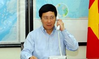 Vize-Premierminister Pham Binh Minh führt Telefonat mit dem chinesischen Staatskommissar Yang Jiechi