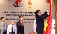 Staatspräsident Truong Tan Sang überreicht Ho Chi Minh-Orden an Akademie für Administration