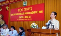 Premierminister Nguyen Tan Dung: bessere Versorgung für Arbeiter