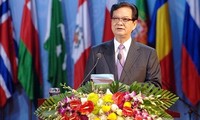 Premierminister Nguyen Tan Dung: Vietnam schenkt große Aufmerksamkeit auf Chemie-Talente