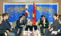 Premierminister Nguyen Tan Dung trifft Bürgermeister von Busan