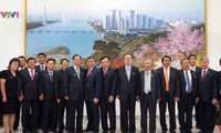 Vize-Parlamentspräsident Huynh Ngoc Son besucht Nordkorea