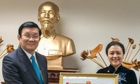Staatspräsident Truong Tan Sang überreicht Arbeitsorden an die diplomatische Vertretung bei der UNO