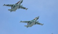 Luftwaffe Russlands und der USA proben den Notfall