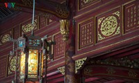 Veröffentlichung der Literaturschätze auf der Architektur des kaiserlichen Palastes in Hue