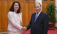 Premierminister Nguyen Xuan Phuc empfängt die schwedische Handelsministerin 