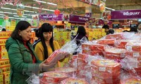 Die vietnamesischen Waren sind zum Neujahrsfest auf dem Binnenmarkt bevorzugt
