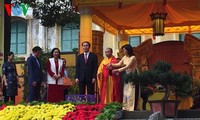 Staatspräsident Tran Dai Quang nimmt an Gebet in der Thang Long-Zitadelle teil