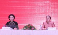 Die laotische Parlamentspräsidentin Pany Yathotou besucht Vietnam
