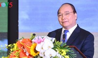 Premierminister Nguyen Xuan Phuc nimmt an der Konferenz zur Investitionsförderung in Thai Binh teil
