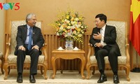 Vizepremierminister Pham Binh Minh empfängt den UNDP-Koordinator in Vietnam Kamal Malhotra