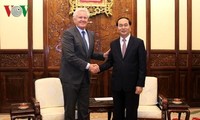 Staatspräsident Tran Dai Quang empfängt den Vorstandsvorsitzenden von General Electric