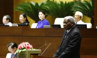 Premierminister Nguyen Xuan Phuc empfängt den kubanischen Parlamentspräsident Esteban Lazo Hernandez