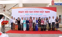 Tag der vietnamesischen Familien: Ehrung von 100 vorbildlichen Familien