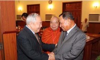 Kambodscha bedankt sich immer für die Hilfe der vietnamesischen Experten und Soldaten