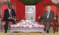 Der mosambikanische Premierminister beendet den Besuch in Vietnam