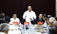 Premierminister Nguyen Xuan Phuc tagt mit Union der Kultur- und Kunstverbände