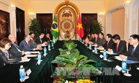 Tagung zwischen Außenminister von Vietnam und Brasilien