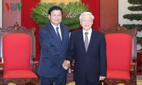 KPV-Generalsekretär Nguyen Phu Trong empfängt den laotischen Premierminister Thongloun Sisoulith