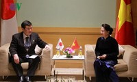 Parlamentspräsidentin empfängt den Leiter der japanischen Abgeordneten-Delegation