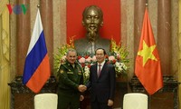 Staatspräsident Tran Dai Quang empfängt den russischen Verteidigungsminister