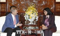 Vize-Staatspräsidentin Dang Thi Ngoc Thinh empfängt den Geschäftsführer von Operation Smile