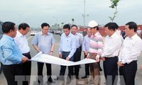 Deputi PM Vietnam, Vuong Dinh Hue melakukan kunjungan kerja di Kota Hai Phong